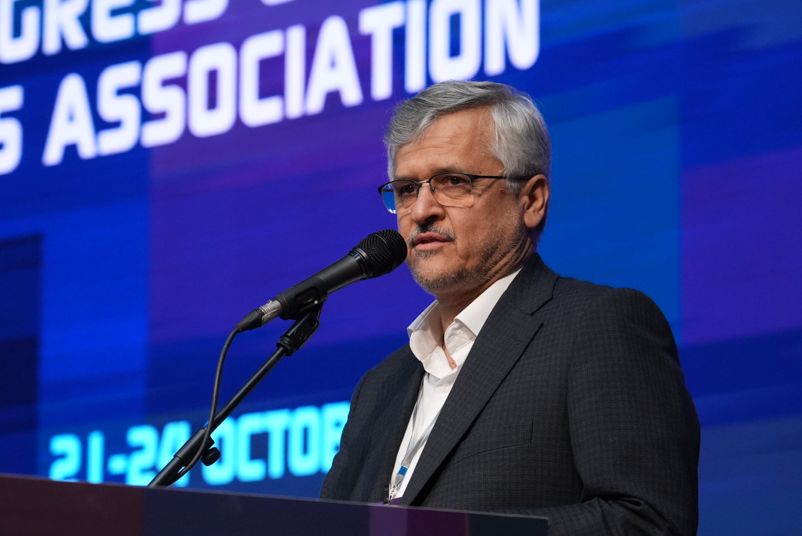 گزارش تصویری آیین افتتاحیه 32 امین کنگره علمی جامعه دندان سازان ایران