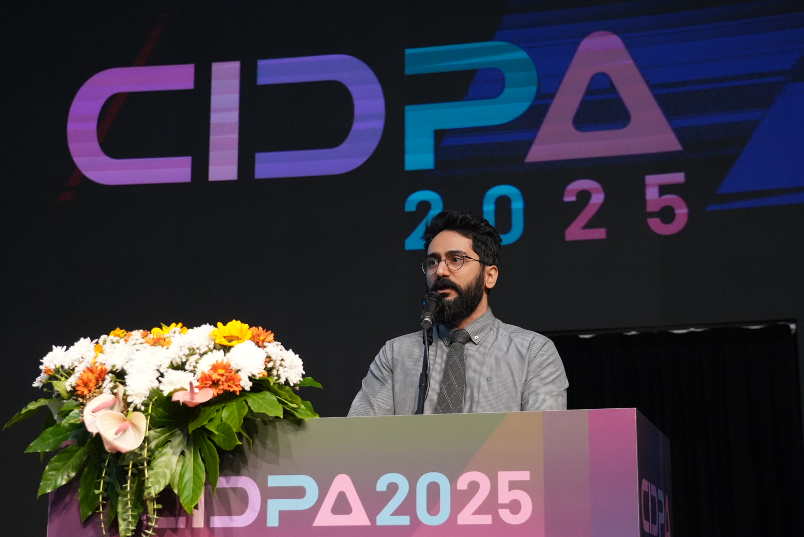 گزارش تصویری آیین افتتاحیه 32 امین کنگره علمی جامعه دندان سازان ایران